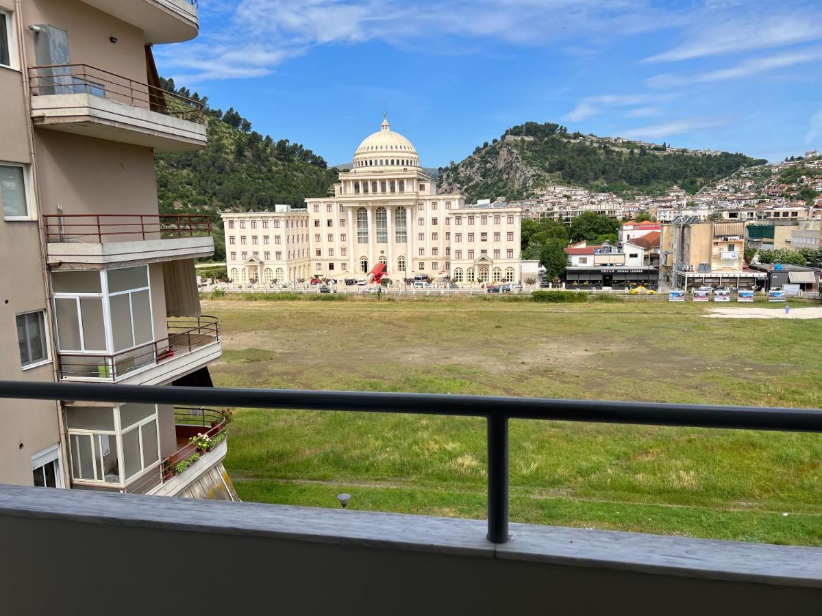 Entire Apartment Castle View Berat Buitenkant foto